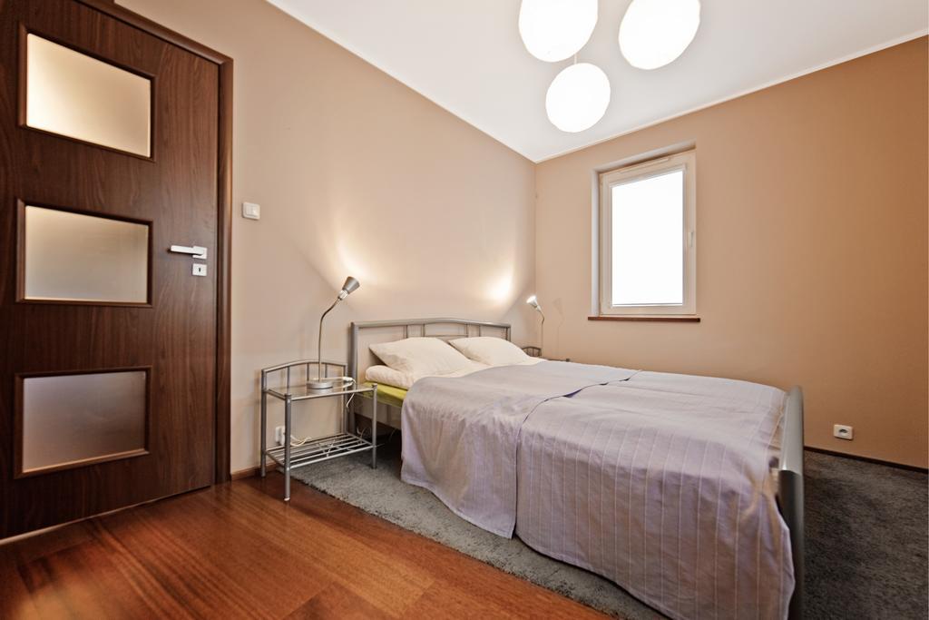 Best Inn Poznan Apartament Wojskowa Pokoj fotografie